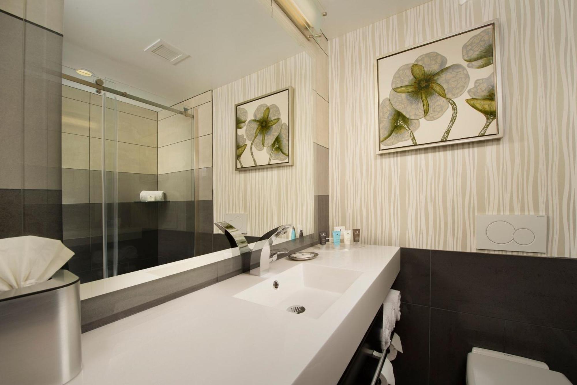 Skybridge Seattle Airport Hotel ซีแทค ภายนอก รูปภาพ